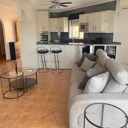 דירות אוריהואלה Penthouse & Jacuzzi With Sea Views In Costa Blanca מראה חיצוני תמונה